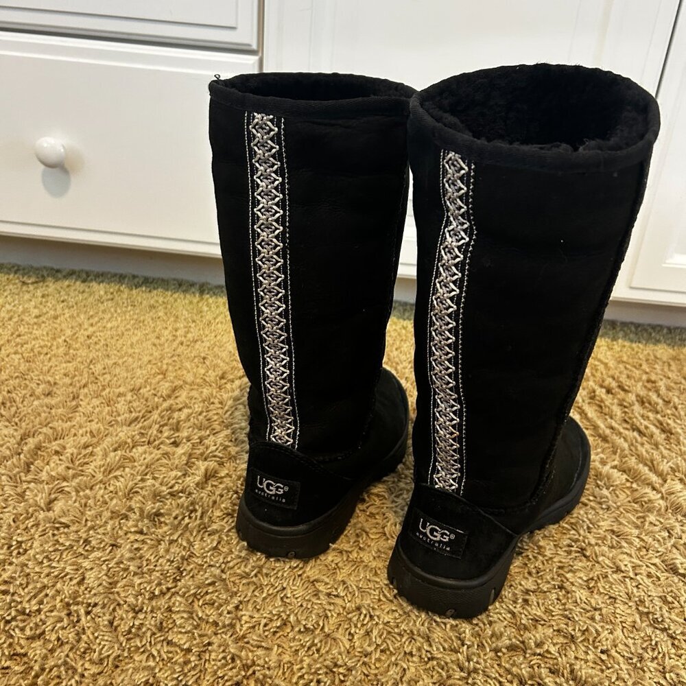 UGG ULTRA TALL REVIVAL TASMAN BRAID BLACK LEATHER BOOT in Women's Size 6